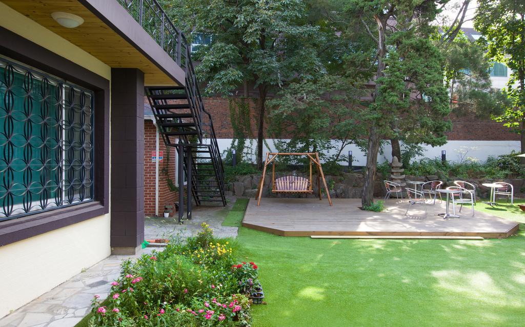 24 Guesthouse Namsan Garden Seoul Exterior photo