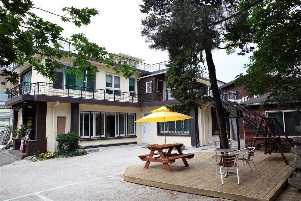 24 Guesthouse Namsan Garden Seoul Exterior photo