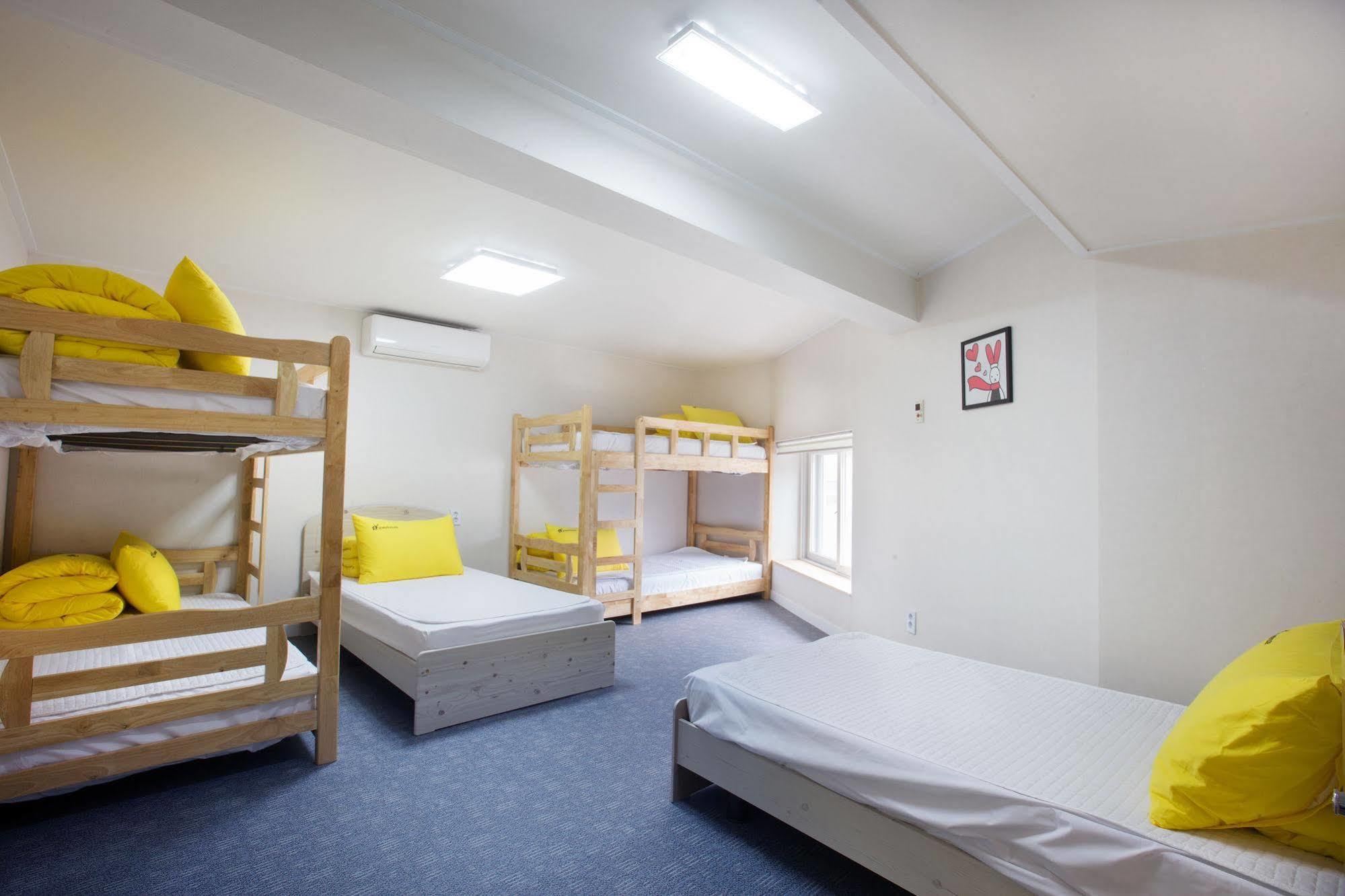 24 Guesthouse Namsan Garden Seoul Exterior photo