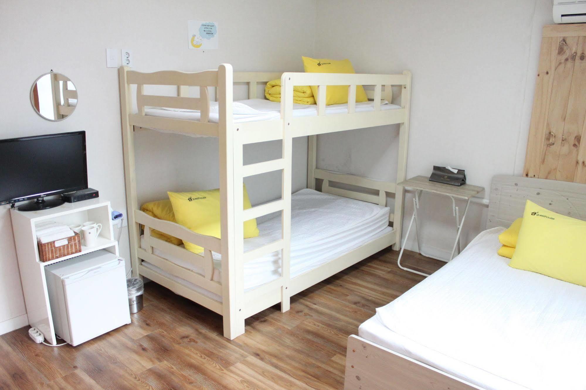 24 Guesthouse Namsan Garden Seoul Exterior photo